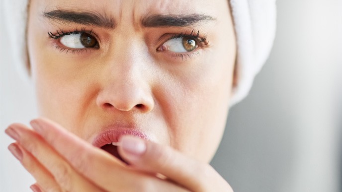Halitosis o mal aliento: causas principales y tratamientos efectivos